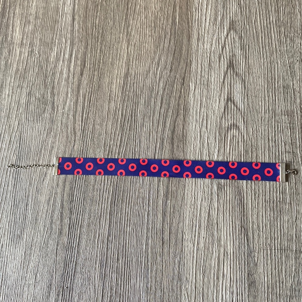 Phish women’s choker ⭕️